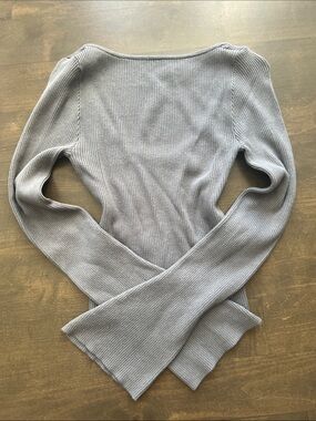 2000's inspired bell bottom sleeve backless sweater